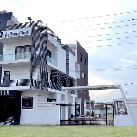 Hotel Bellevue Inn Gangānagar Eksteriør bilde